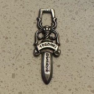 CHROME HEARTS DAGGER PENDANT